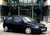 Alfa Romeo 145 Cloverleaf 930A (1996–1999) photos Alfa Romeo 145 Cloverleaf 930A (1996–1999) photos