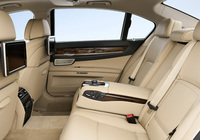 BMW 750i ZA-spec (F01) 2012 pictures