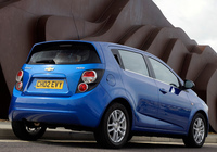 Chevrolet Aveo 5-door UK-spec 2011 photos