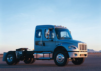 Freightliner Business Class M2 106 Extended Cab 2002 photos