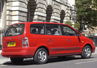 Hyundai Trajet UK-spec 2004–08 photos