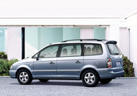 Hyundai Trajet 2004–08 pictures
