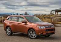 Images of Mitsubishi Outlander US-spec 2013