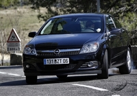 Images of Opel Astra GTC 1.9CDTi (H) 2005–10 Images of Opel Astra GTC 1.9CDTi (H) 2005–10