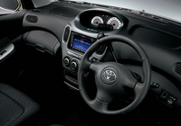 Images of Toyota FunCargo 1999–2002 Images of Toyota FunCargo 1999–2002
