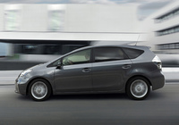 Images of Toyota Prius+ (ZVW40W) 2011