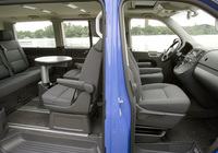 Images of Volkswagen T5 Multivan Comfortline 2003–09 Images of Volkswagen T5 Multivan Comfortline 2003–09