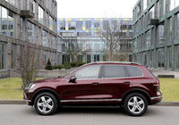 Images of Volkswagen Touareg V6 TDI 