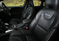 Images of Volvo V40 R-Design JP-spec 2013