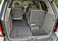 Kia Sedona LWB 2010 images