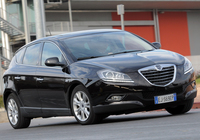 Lancia Delta 2011 photos