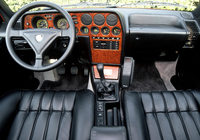 Lancia Thema 8.32 (834) 1988–91 images Lancia Thema 8.32 (834) 1988–91 images