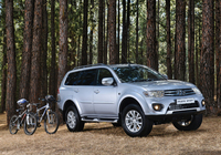 Mitsubishi Pajero Sport ZA-spec 2013 images Mitsubishi Pajero Sport ZA-spec 2013 images