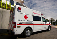 Nissan NV2500 HD High Roof Ambulancia 2013 images
