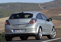 Opel Astra GTC (H) 2005–11 pictures