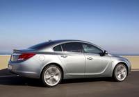 Opel Insignia BiTurbo 2012–13 pictures