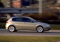 Photos of Alfa Romeo 147 5-door 937B (2001–2004)