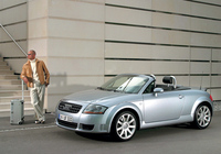 Photos of Audi TT 3.2 quattro Roadster (8N) 2003–06