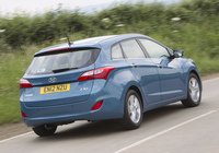 Photos of Hyundai i30 Wagon UK-spec (GD) 2012