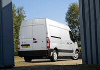 Photos of Nissan NV400 High Roof Van UK-spec 2010 Photos of Nissan NV400 High Roof Van UK-spec 2010