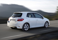 Photos of Toyota Auris HSD 2010–12