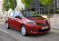 Photos of Toyota Yaris T Spirit 5-door UK-spec 2011