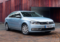 Photos of Volkswagen Passat BlueMotion UK-spec (B7) 2010