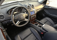Pictures of Mercedes-Benz ML 63 AMG US-spec (W164) 2008–10
