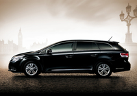 Pictures of Toyota Avensis JP-spec 2011–12 Pictures of Toyota Avensis JP-spec 2011–12