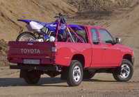 Pictures of Toyota Hilux Xtra Cab 1997–2001