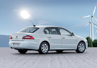 Škoda Superb GreenLine 2009–13 wallpapers