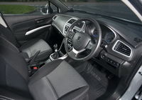 Suzuki SX4 S-Cross UK-spec 2013 photos