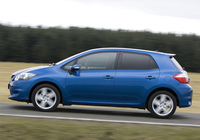 Toyota Auris 5-door UK-spec 2010–12 wallpapers Toyota Auris 5-door UK-spec 2010–12 wallpapers