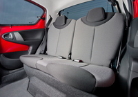 Toyota Aygo 5-door UK-spec 2012–14 images Toyota Aygo 5-door UK-spec 2012–14 images