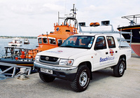 Toyota Hilux Double Cab UK-spec 2001–05 photos