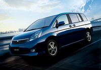 Toyota Isis Platana 2004–05 wallpapers