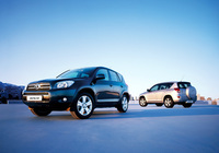Toyota RAV4 2006–08 images