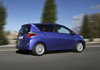 Toyota Verso-S 2010 images
