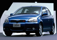 Toyota Vitz RS 5-door 2000–02 photos