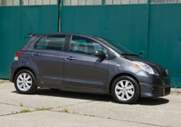 Toyota Yaris RS 5-door 2008–09 pictures