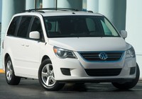 Volkswagen Routan North America 2008–2013 pictures