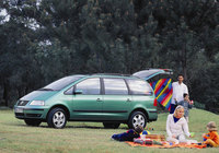 Volkswagen Sharan 2000–04 images