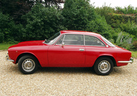 Alfa Romeo 2000 GT Veloce UK-spec 105 (1971–1976) wallpapers