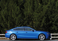 Audi S5 Sportback AU-spec 2010–11 wallpapers