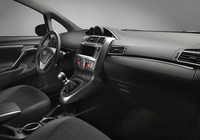 Toyota Verso 2012 wallpapers